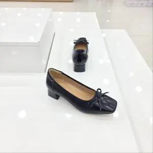 [탠디]by미셸 x26013 소가죽 소재 4cm굽 앞 장식 여성 펌프스 구두 cc3_CC