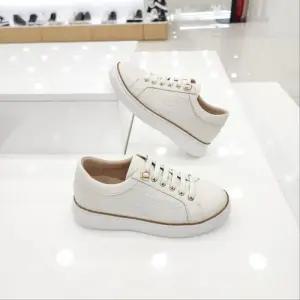 [탠디]by미셸 x24206 소가죽 소재 4cm굽 자수패턴 여성 밴딩끈 스니커즈 cc3_CC