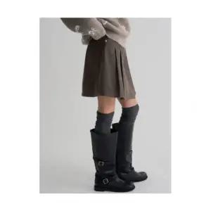 에잇세컨즈 8SECONDS 벨티드 플리츠 미니스커트 브라운 1714616