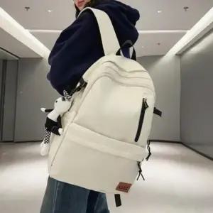 데이트립 캐주얼 백팩 화이트