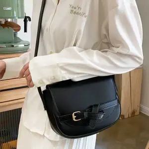 여성 가방 봄가을 결혼식 하객룩 연말 모임룩 여자백