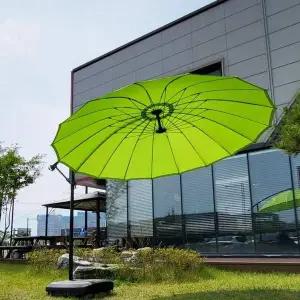 [RIZPICK]18K 폴딩 파라솔 대형 야외 비치 정원 카페 테라스 옥상