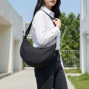 [라일리] Rly 대학생 데일리 반달 크로스백 호보백