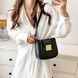 [라일리] Rly 패션 직장인 핸드백 직장인백팩 학생 쇼퍼백 가방