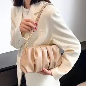 [라일리] Rly 데이트 대학생가방 가방코디 직장인가방 쇼퍼백 가