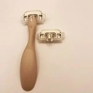 [하프클럽/오티마트]GA0130 바디 면도기 본체 + 추가교체날