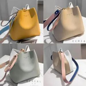 [패션] 투컬러 배색 모던 베이직 복조리 투웨이 버킷백