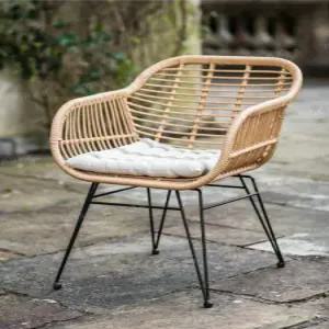 라탄 감성 인테리어 의자 등받이 쿠션 체어 가벼운 디자인 원목 분위기 연출