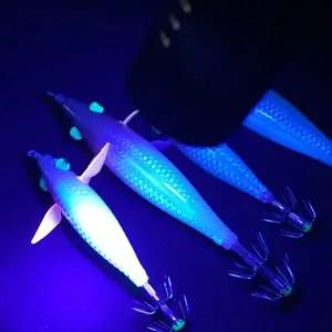 UV랜턴 휴대용 9구 축광 UV 라이트 손전등