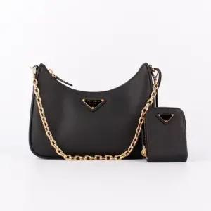 MUST IT_ 리에디션 사피아노 삼각로고 여성 숄더백 블랙 1BH204 NZV F0632