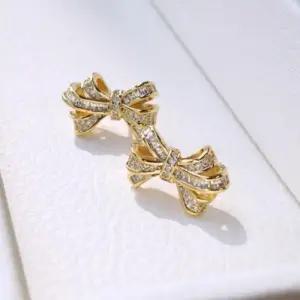 [옷자락]여성용 섬세한 미니 큐빅 리본 디자인 은침 스터드 귀걸이