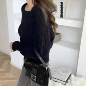 [옷자락]여성 벌룬 소매 스퀘어 넥 케이블 니트 풀오버