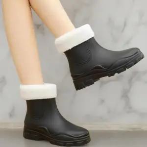 [옷자락]여성 퍼안감 방한 겨울 방수 부츠