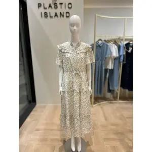 [백화점 홈쇼핑 정품] 플라스틱아일랜드 요크프릴 티어드 원피스 PP2WO464