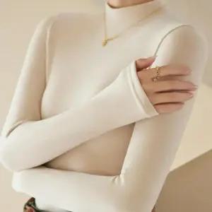 [옷자락]여자 슬림핏 기모 반목 니트 부드러운 보온 상의