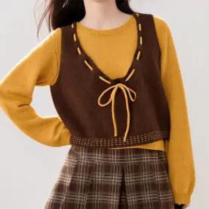 [패션시그널]유니크 조끼레이어드 라운드넥 니트 D6306F