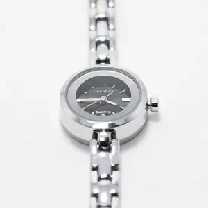 블레드 메탈 시계 라운드시계 체인시계 데일리시계 메탈시계 패션악세사리