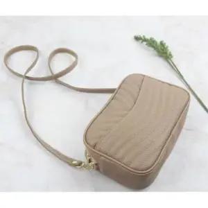 넉넉한수납 20대 30대 여성가방 폰크로스백