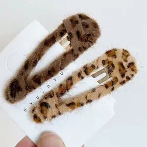 예쁜 호피무늬 똑딱이 머리핀 레오파드 인조퍼 헤어핀