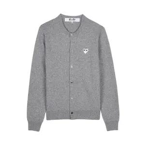 [롯데백화점]꼼데가르송 FW25 공용 화이트하트 와펜 가디건 AX N065 051 GREY
