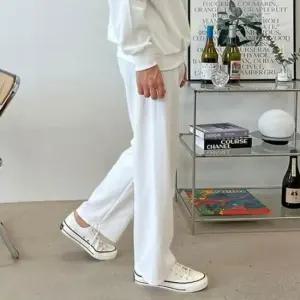 [JED] 무디 남자 특양면 와이드 트레이닝바지 DM220953