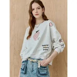 [하프클럽/]스트로베리 스팽글 자수 크롭 맨투맨 티셔츠