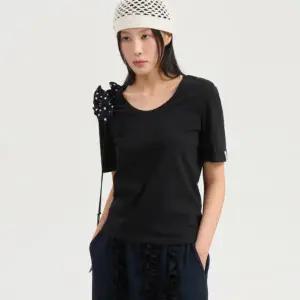 [럭키슈에뜨](강남점)LQTAX26400 베이직 U넥 티셔츠 [럭키슈에뜨]