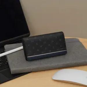 헤지스 액세서리 남성 24FW [스테디셀러]블랙 이니셜패턴 가죽 카드지갑 WUHO4F455BK