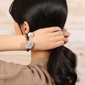 [비투비월드][엔젤슈슈] 방울 진주 자개 머리끈(그레이)