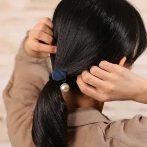 [비투비월드][엔젤슈슈] 방울 진주 자개 머리끈(블루)