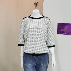 올리비아하슬러 DP01 패턴 트윌 티셔츠 대동백화점 OHDF03