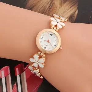 로맨틱 플라워 여성 손목시계(화이트) 메탈 팔찌시계-WBE4172