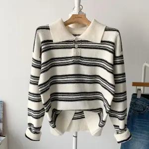 [하프클럽/너의지금]단가라 스트라이프 카라 니트 티셔츠