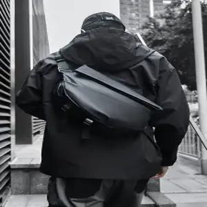 ZARA 자라 남성 크로스백 방수 경량 포켓 많은 대용량 데일리백 숄더백 바이커백