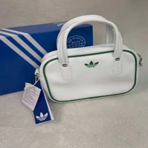 국내매장판 아디다스 런던 아디컬러 미니 숄더백 크로스백 핸드폰가방 스트링 JX7873