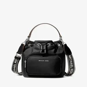 [정가 740000원] 카이 스몰 나일론 버킷백 35T5S5FM1C1