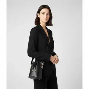 25FW 몬트레조 버킷백 미니 8BS109 AYJ1 F0KUR