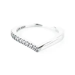 [판도라]192394C01 타임레스 위시 하프 스파클링 링 반지