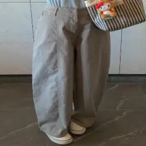 그레이시 절개 코튼 일자와이드핏 팬츠 (one color) 뒷밴딩