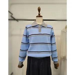 [갤러리아] LAP 멀티 스트라이프 카라 니트 AS7XG161