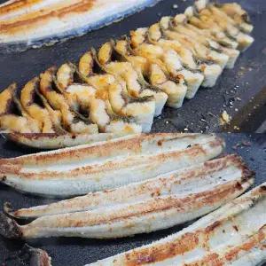 자포니카 민물 장어 1kg 3미 손질 후 무게 750g 내외