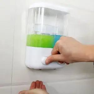 욕실 흡착식 수동 무타공 디스펜서 샴푸 벽걸이형 리필