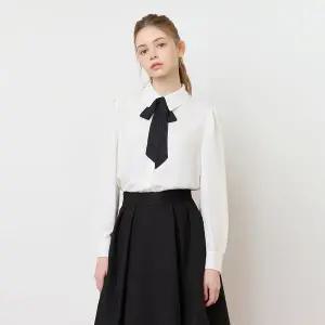 [케네스레이디](센텀시티점)[BYLYNN] 배색 리본타이 베이직 블라우스 EVBLPA9700