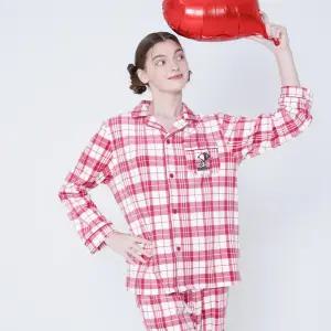 애니바디 [스타필드코엑스] 공용 밍크스판 9부 파자마-홀리 데이 스누피 ANJS24W92