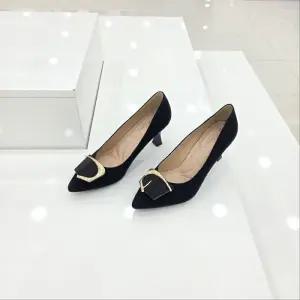 [탠디]by미셸 126008 원단소재 7cm굽 앞 장식 여성 펌프스 구두 cc2_CC