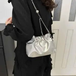 [라일리] Rly 여성 복조리 만두 크로스백 블랙크로스백 복조리백