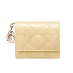 MUST IT_디올 Lady Lotus 지갑 S0181OVRB_M26Y