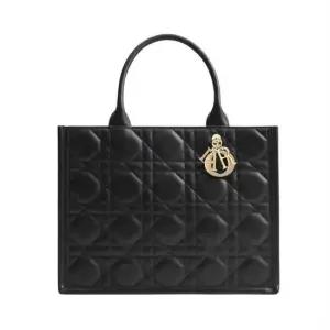 MUST IT_디올 Book Tote 미디엄 백 M1324OWHP_M900