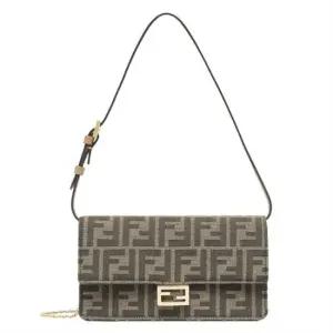 MUST IT_ 바게트 체인 지갑 8M0498A98PF0A6E_B