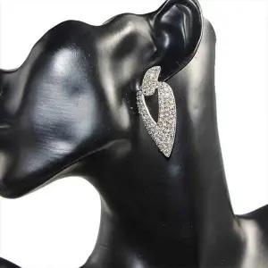 큐빅 화살촉 패션 귀걸이